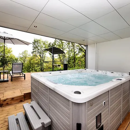 Holiday home In With Bubble Bath